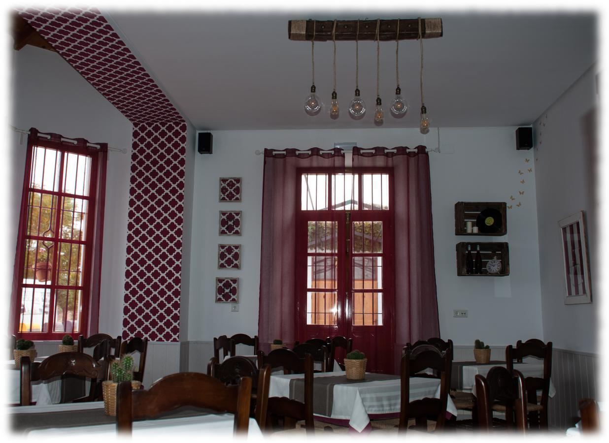 Hostal- Restaurante Estacion Via Verde 올베라 외부 사진