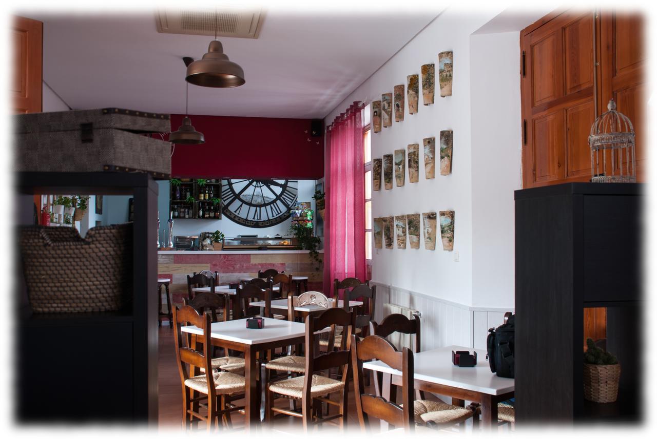 Hostal- Restaurante Estacion Via Verde 올베라 외부 사진
